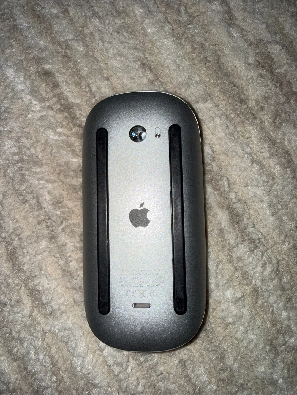Apple White Magic Mouse - Smooth Multi-Touch Bluetooth Mouse